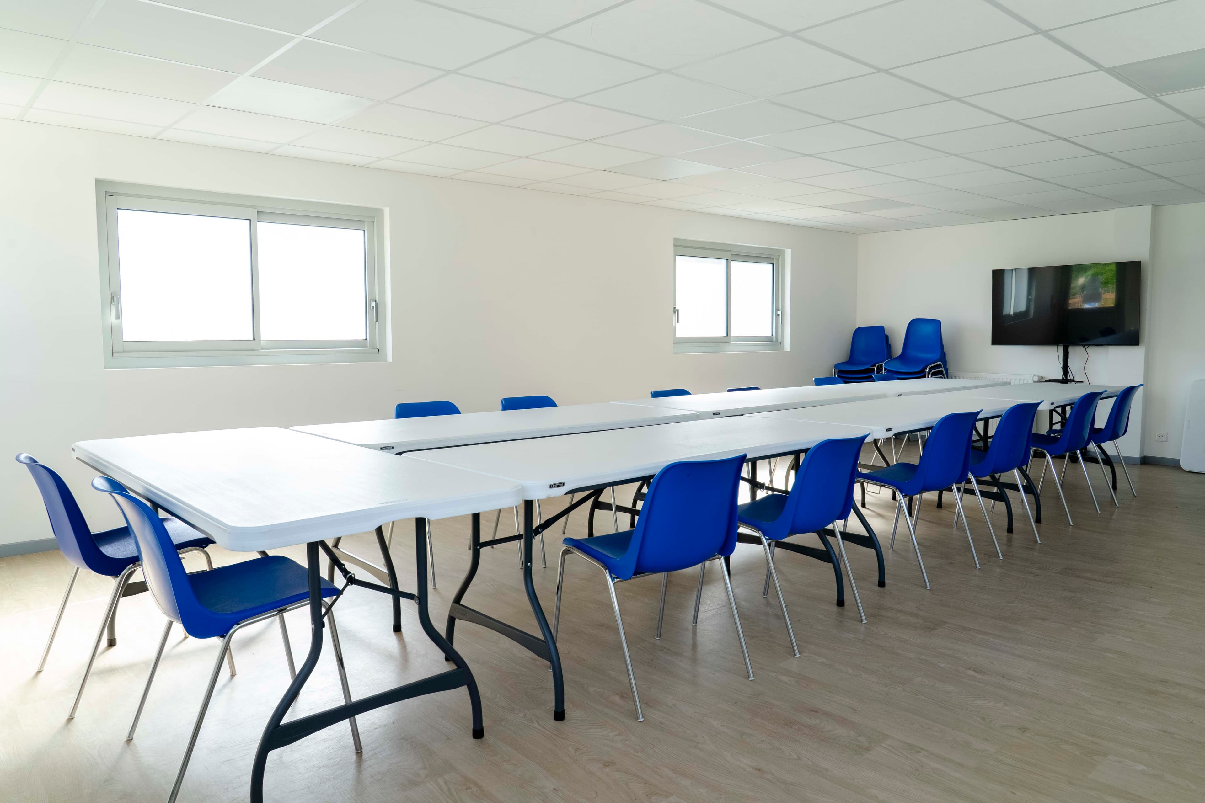 Salle du centre culturel à Fontaine-le-Port — photo 2 sur 2