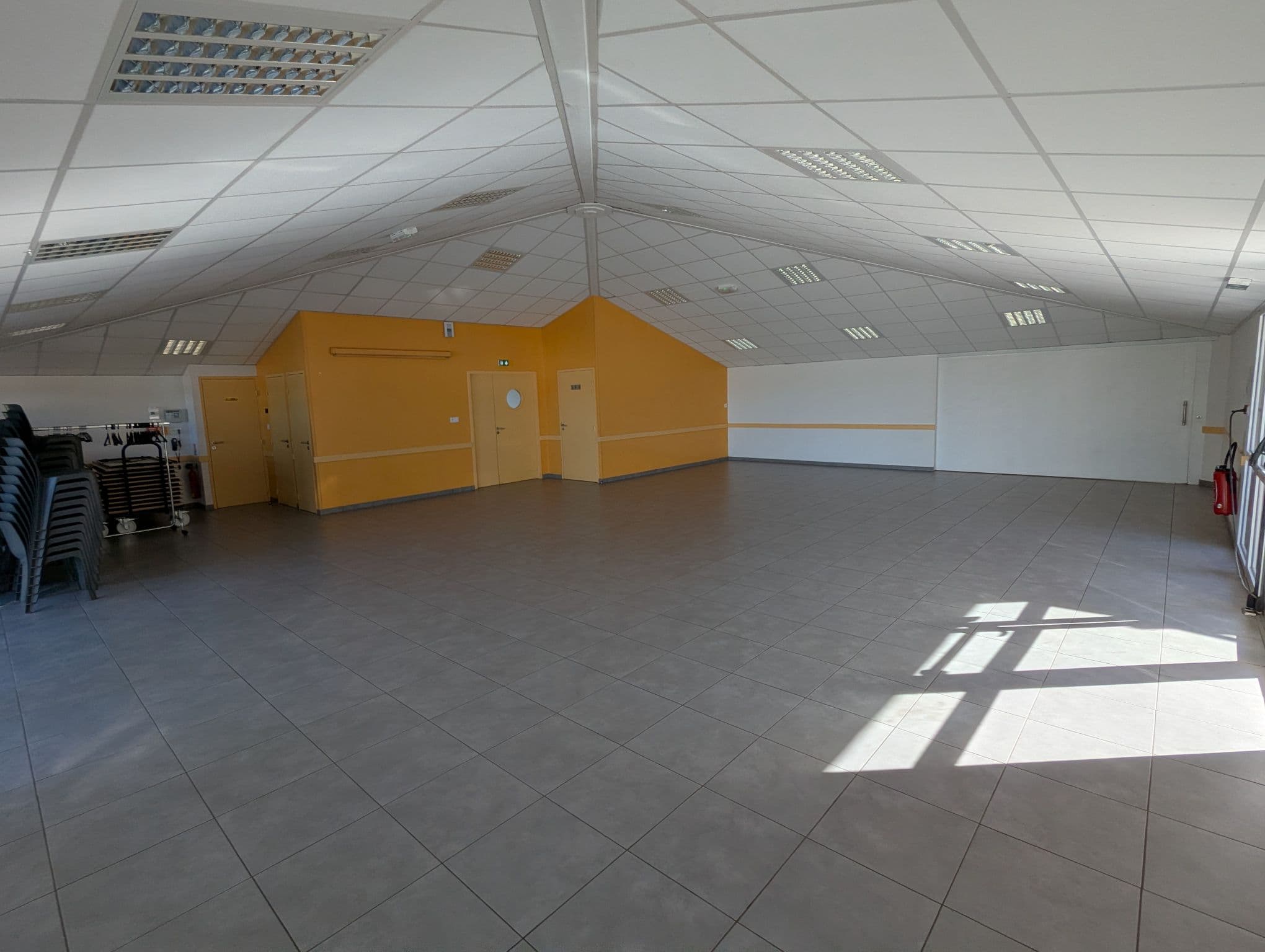 Salle du foyer — Grande + petite salle à Le Tablier — photo 3 sur 6