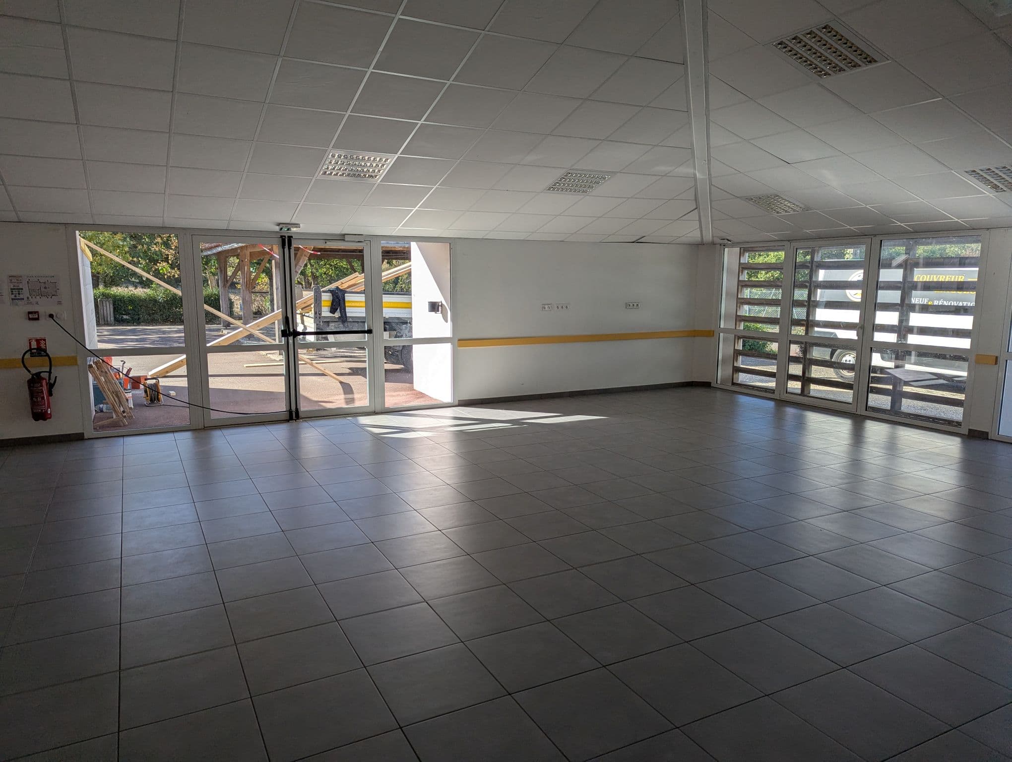 Salle du foyer — Grande salle à Le Tablier — photo 4 sur 4